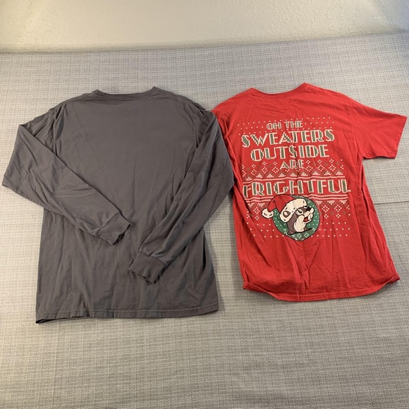Buc-ee's Christmas Shirts Lot 2 Mens Medium Gray Long Sleeve Red Tee Texas Santa - Picture 11 of 12